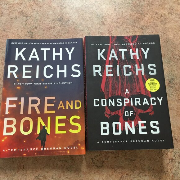 2 kathy reichs books - Picture 1 of 7